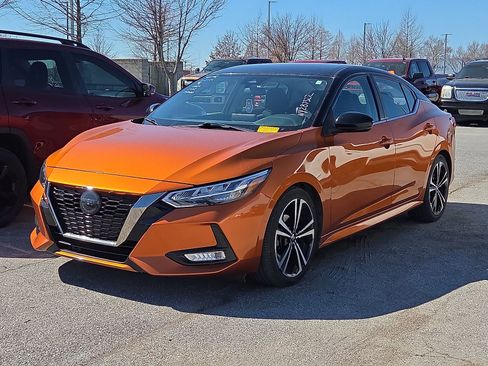 Used 2022 Nissan Sentra SR image 2