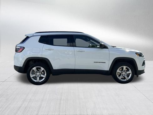 Used 2023 Jeep Compass Latitude AWD/4WD image 4