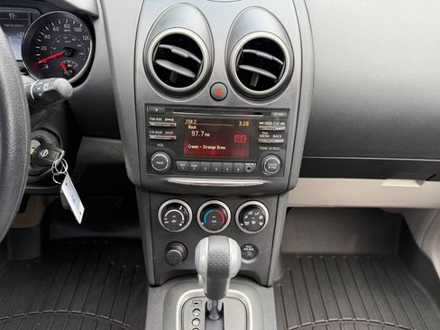 Used 2015 Nissan Rogue S w/ Convenience Package FWD image 14