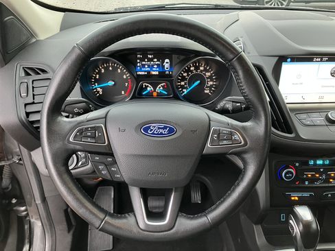 Used 2019 Ford Escape SEL image 10