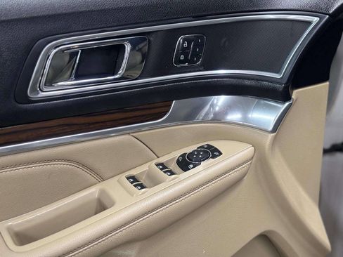 Used 2016 Ford Explorer Limited image 11