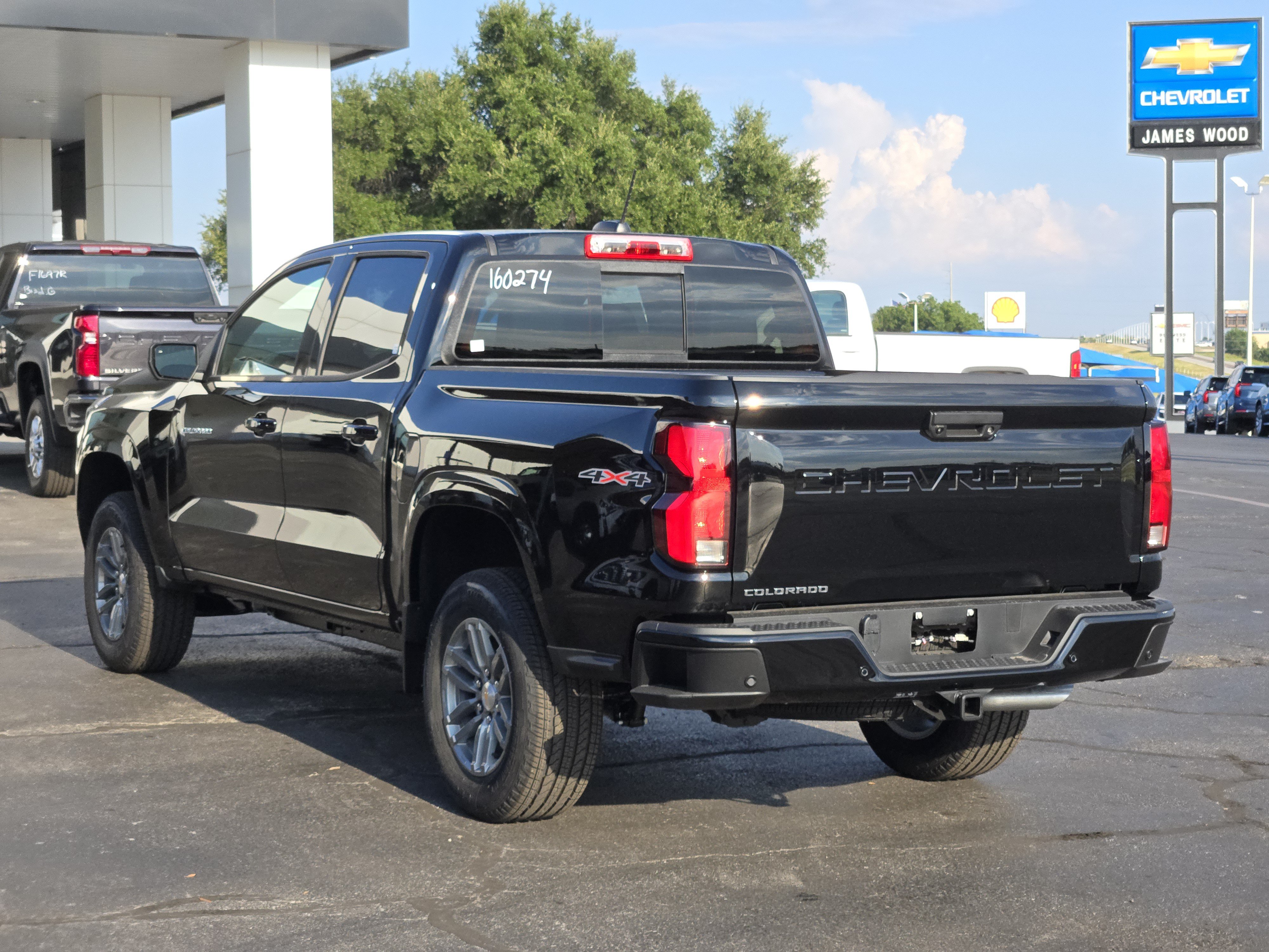 New 2026 Chevrolet Colorado LT w/ LT Convenience Package AWD/4WD image 3