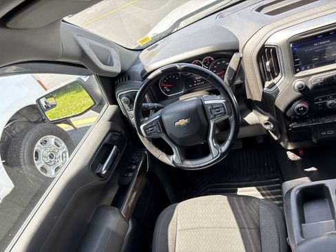 Used 2021 Chevrolet Silverado 1500 LT AWD/4WD image 25