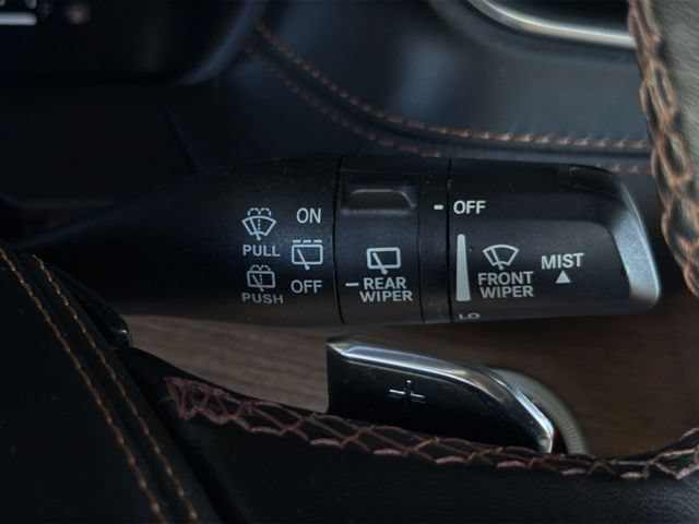 Used 2022 Jeep Grand Cherokee Summit RWD image 29