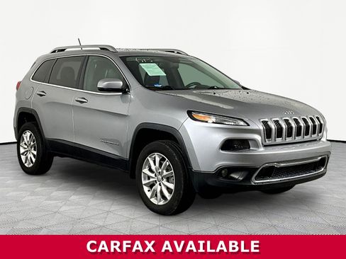 Used 2015 Jeep Cherokee Limited w/ Luxury Group AWD/4WD image 3