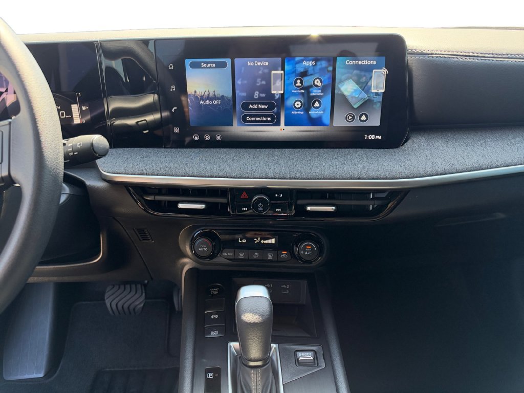 Used 2026 Nissan Kicks SV FWD image 12