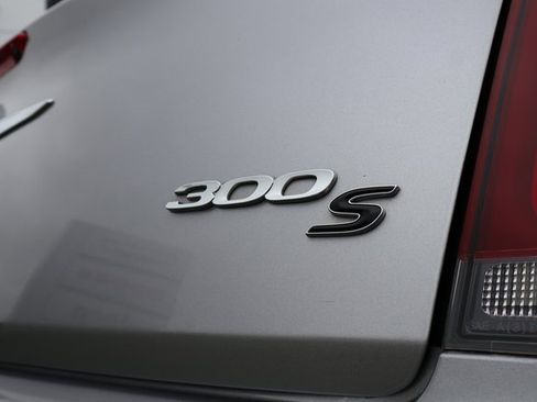 Used 2018 Chrysler 300 S w/ 300S Premium Group image 33