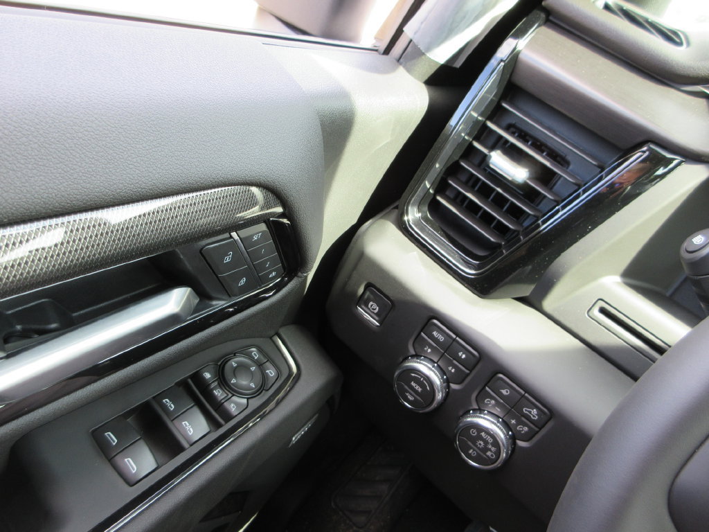 New 2026 GMC Sierra 2500 AT4 AWD/4WD image 16