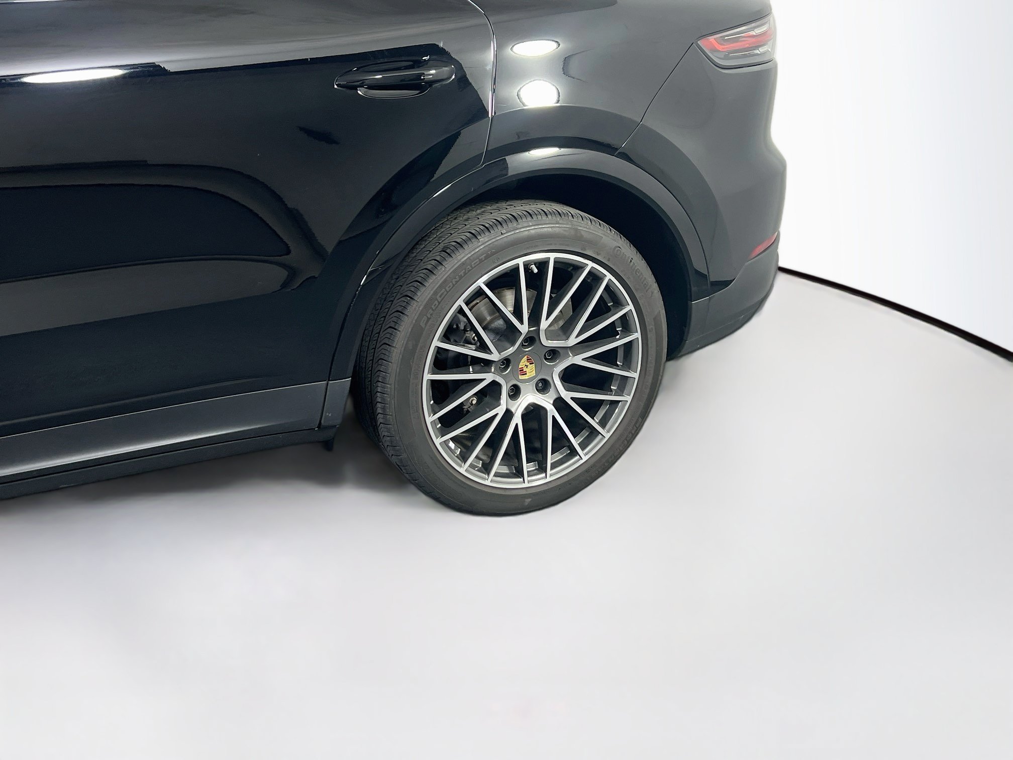 Used 2023 Porsche Cayenne AWD/4WD image 31