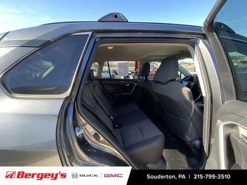 Used 2021 Toyota RAV4 XLE image 30