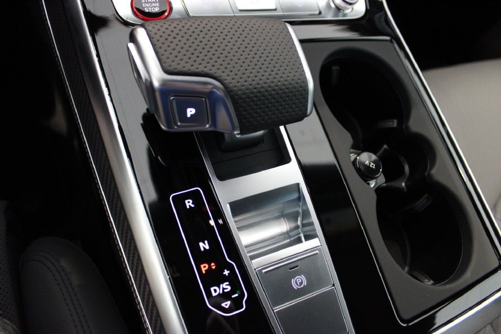 New 2027 Audi SQ8 Prestige AWD/4WD image 15