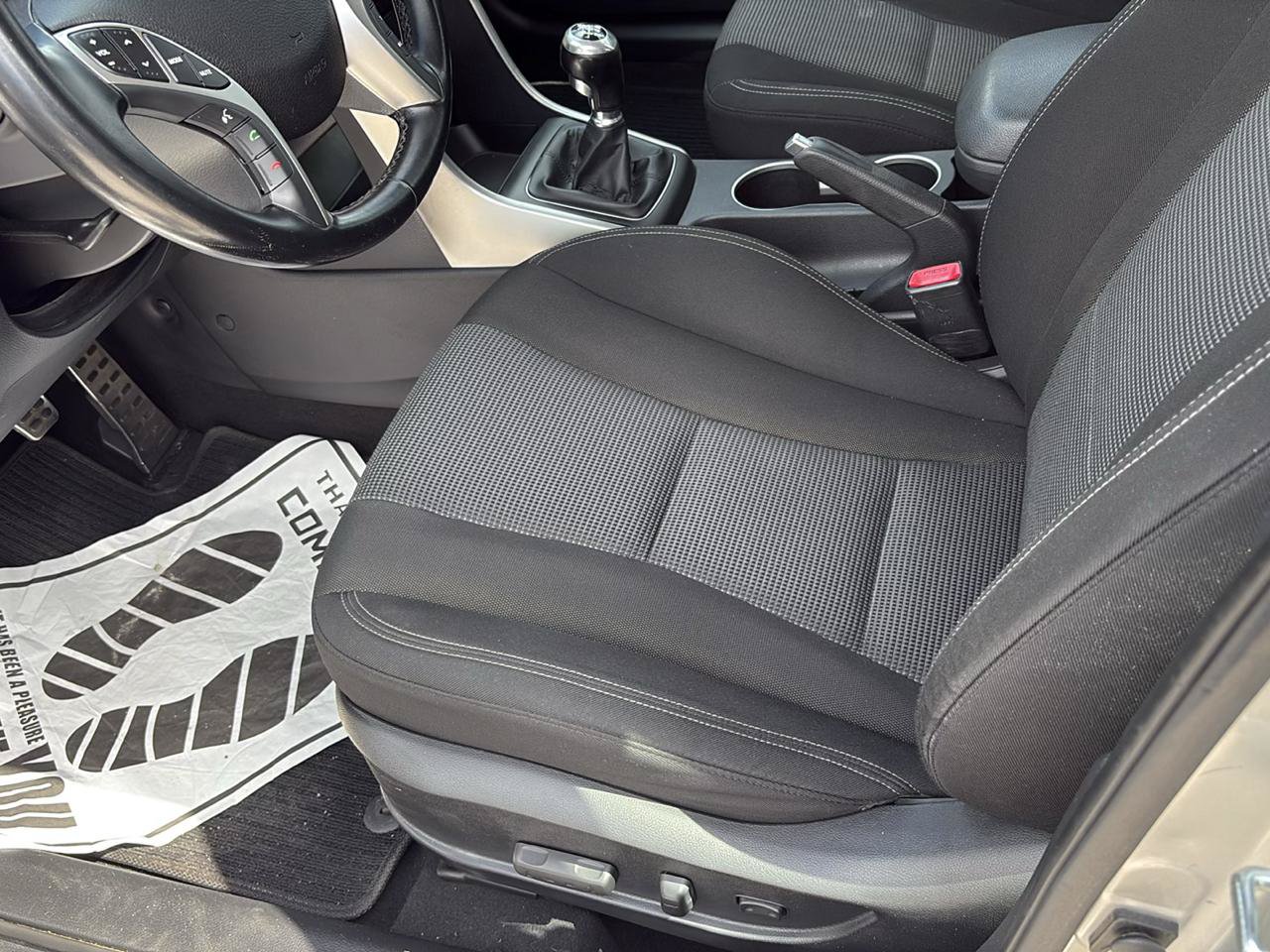 Used 2016 Hyundai Elantra GT FWD image 23