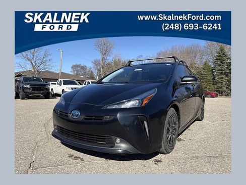 Used 2022 Toyota Prius XLE AWD-e image 1