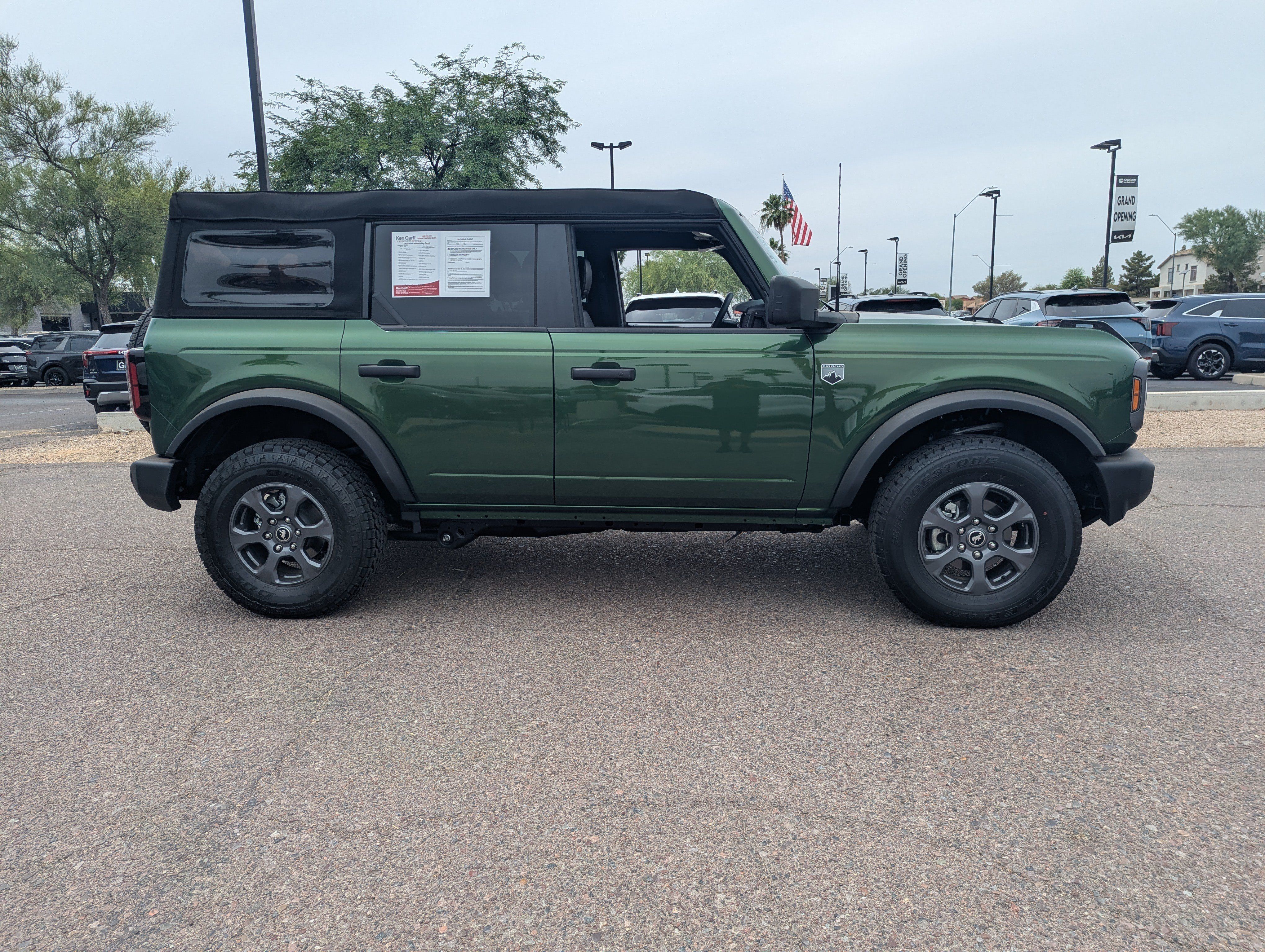 Used 2024 Ford Bronco Big Bend AWD/4WD image 2