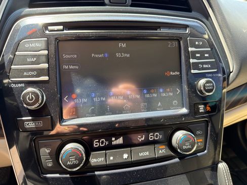 Used 2018 Nissan Maxima Platinum FWD image 28