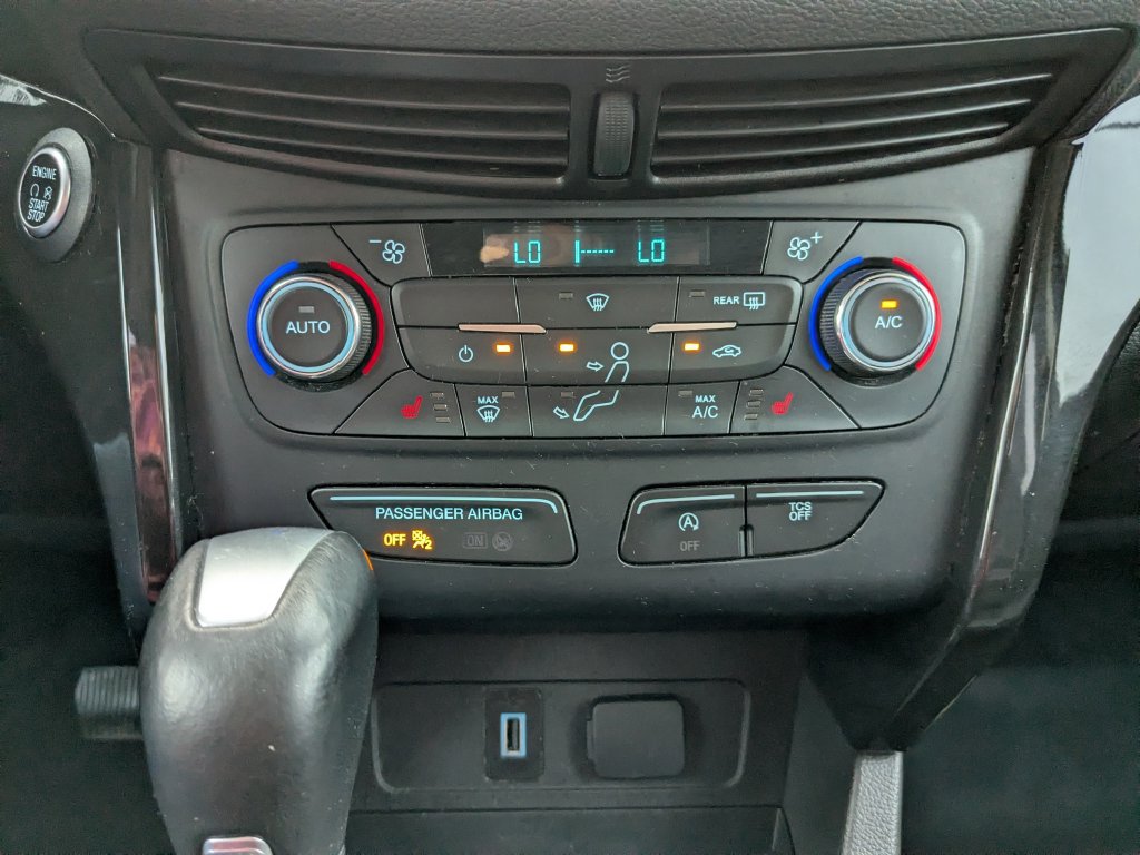 Used 2017 Ford Escape Titanium AWD/4WD image 13
