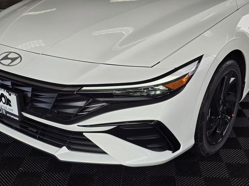 New 2026 Hyundai Elantra SEL Sport Premium FWD image 9