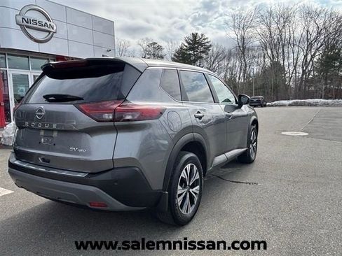 Used 2023 Nissan Rogue SV AWD/4WD image 15