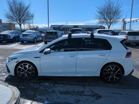 Used 2022 Volkswagen Golf R image 9