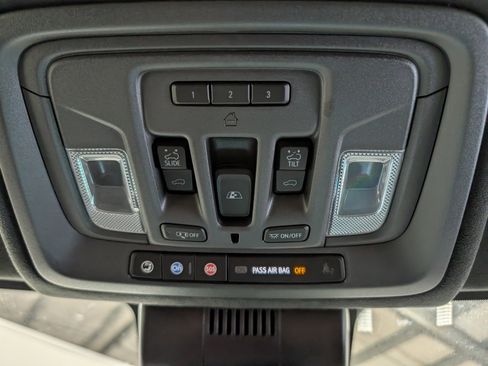 Used 2023 GMC Sierra 1500 AT4X image 29