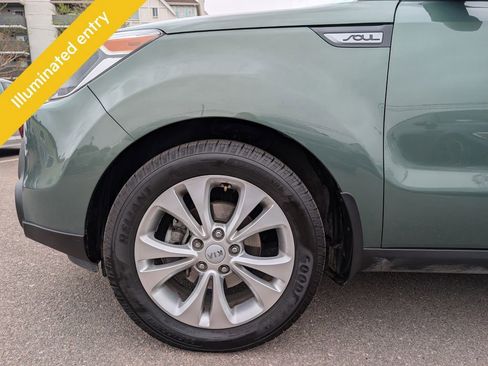 Used 2014 Kia Soul + FWD image 10