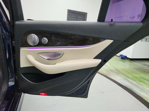 Used 2017 Mercedes-Benz E 300 image 31