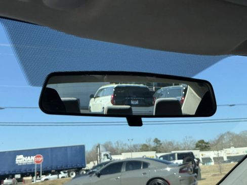 Used 2016 Toyota Corolla L image 25