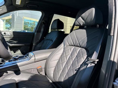 New 2026 BMW X7 xDrive40i w/ Executive Package image 18