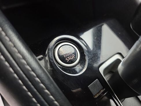 Used 2020 Nissan Kicks SV image 33