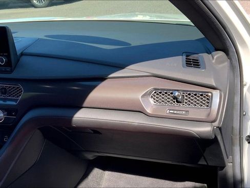Used 2024 Acura Integra A-Spec image 16