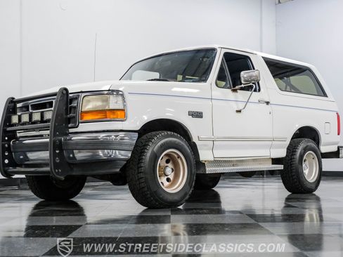 Used 1994 Ford Bronco XLT image 19