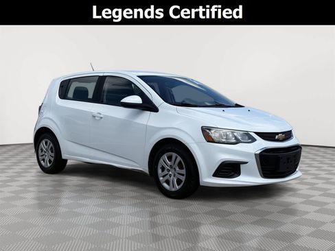 Used 2017 Chevrolet Sonic LT FWD image 1