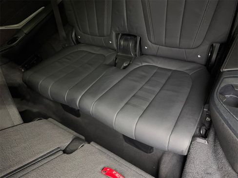 Used 2020 BMW X7 xDrive40i w/ Premium Package image 34