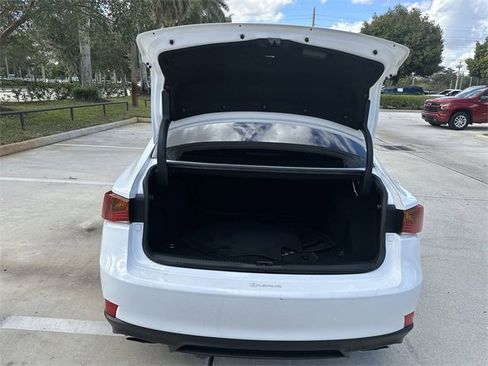 Used 2018 Lexus IS 350 F Sport image 21