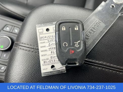 Certified 2024 GMC Terrain SLT image 33