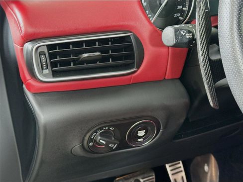 Used 2022 Maserati Levante Trofeo image 10