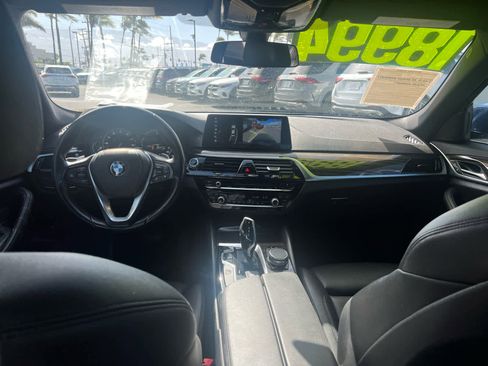 Used 2018 BMW 530e xDrive image 21