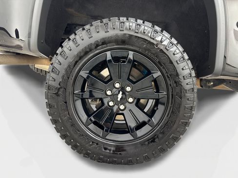 Used 2022 Chevrolet Colorado ZR2 w/ ZR2 Midnight Special Edition AWD/4WD image 51