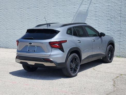 New 2026 Chevrolet Trax ACTIV w/ Sunroof Package FWD image 4