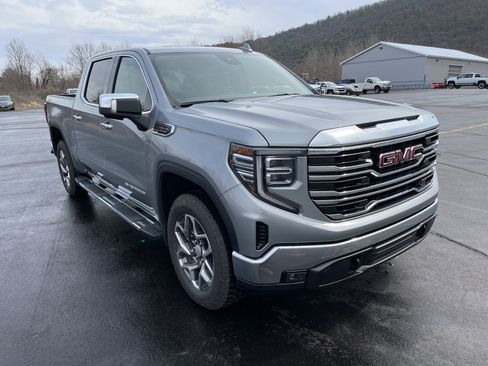 New 2026 GMC Sierra 1500 SLT w/ SLT Premium Package image 3