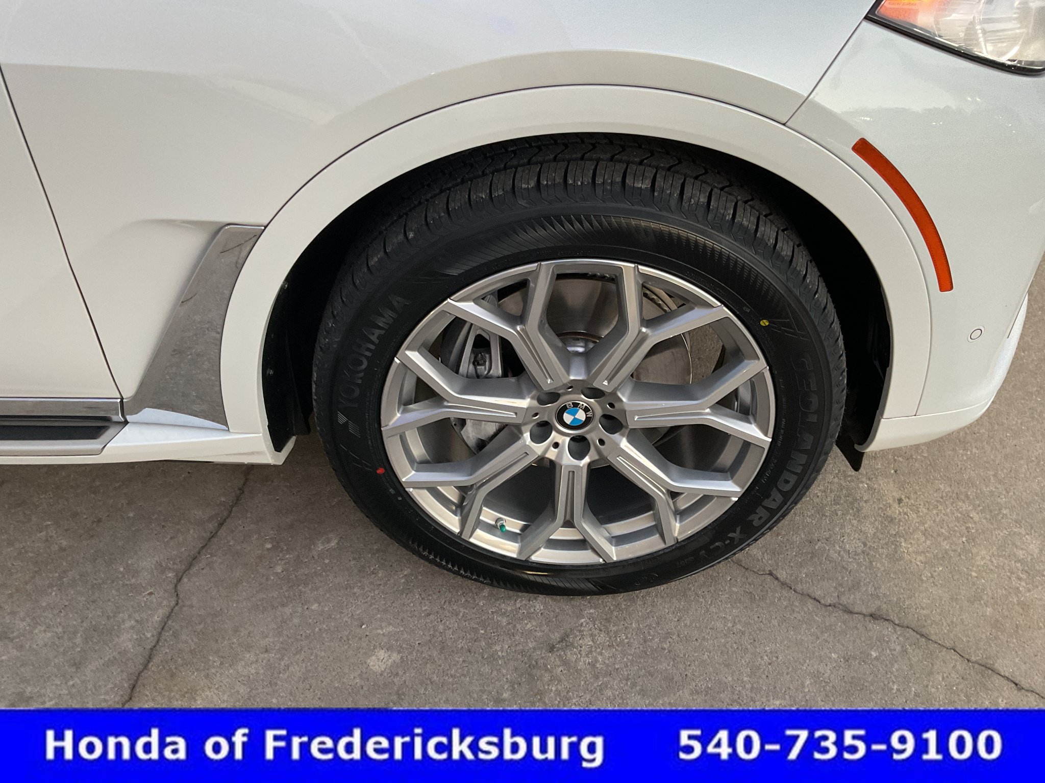 Used 2022 BMW X7 xDrive40i w/ Executive Package AWD/4WD image 14