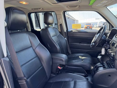 Used 2015 Jeep Patriot High Altitude FWD image 33