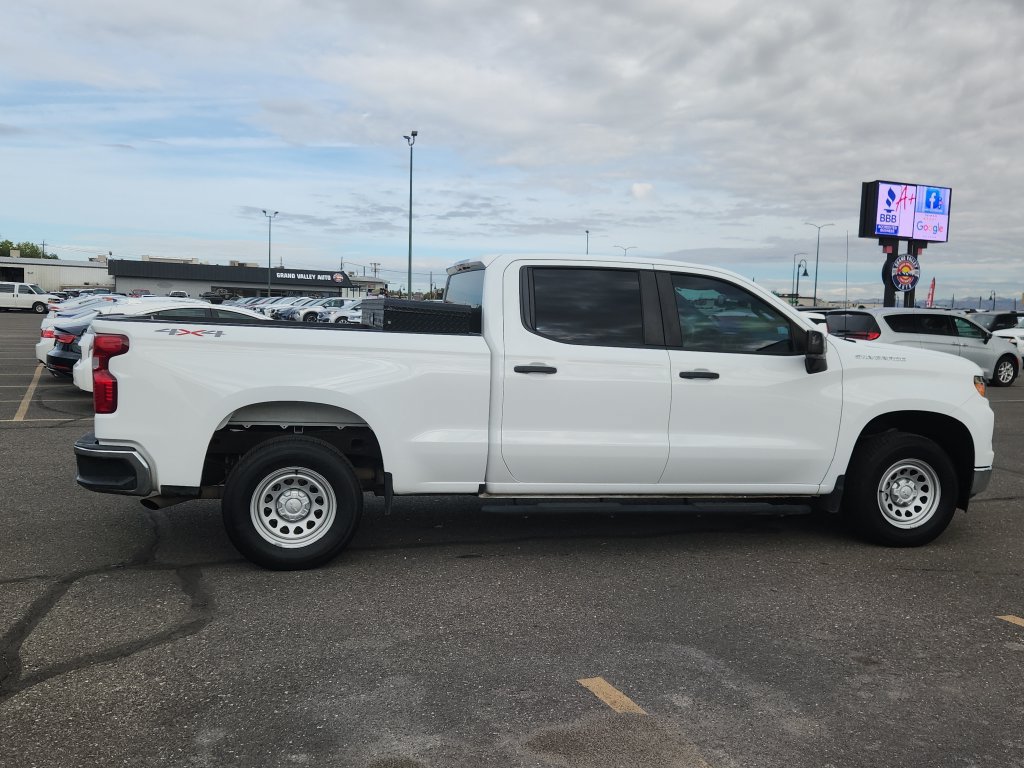 Used 2022 Chevrolet Silverado 1500 W/T w/ WT Value Package AWD/4WD image 2