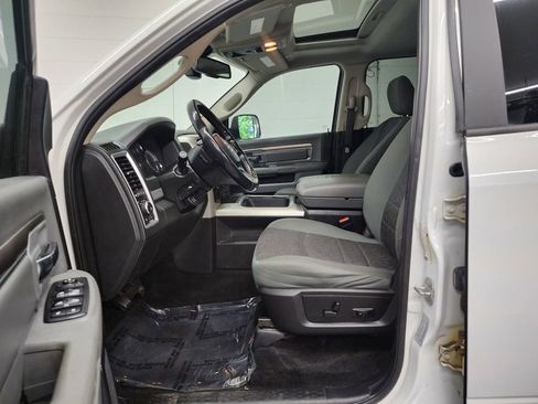 Used 2017 RAM 2500 Big Horn w/ Sport Appearance Group AWD/4WD image 12