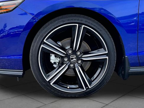 Used 2025 Honda Accord Sport image 18