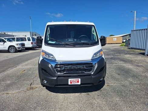 Used 2025 RAM ProMaster 2500 w/ U-Haul Equipment Group FWD image 9