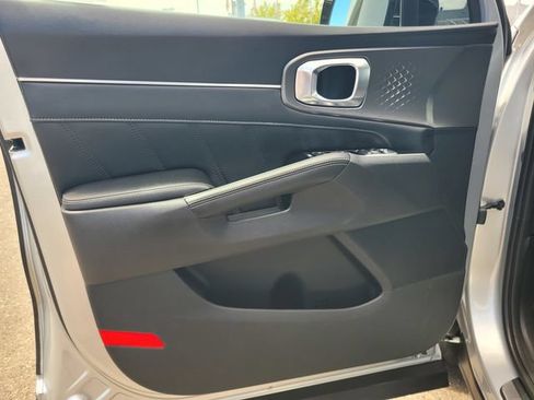 Used 2022 Kia Sorento SX FWD image 18