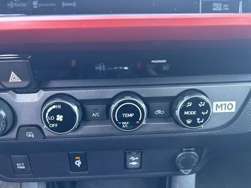 Used 2017 Toyota Tacoma TRD Off-Road w/ Tow Package image 26