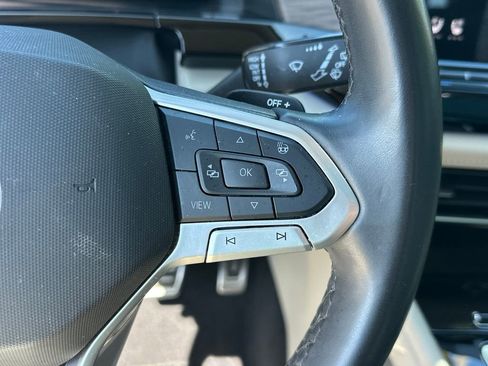 Used 2024 Volkswagen Atlas SEL Premium R-Line AWD/4WD image 29
