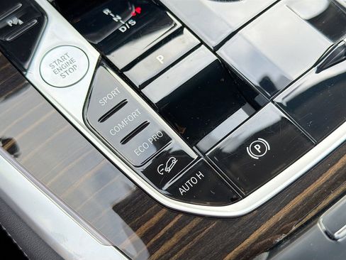 Certified 2024 BMW X7 xDrive40i image 33